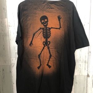 Men’s black Halloween T-shirt, bleached skeleton size 2X